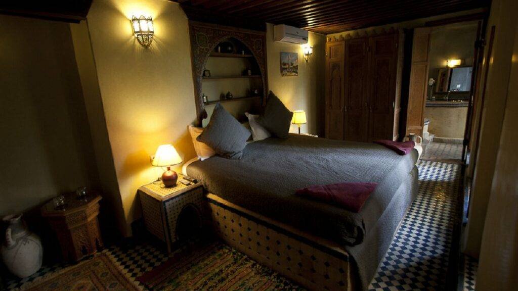 Chambre supérieure pour 2 à 3 personnes Riad Layalina Fes