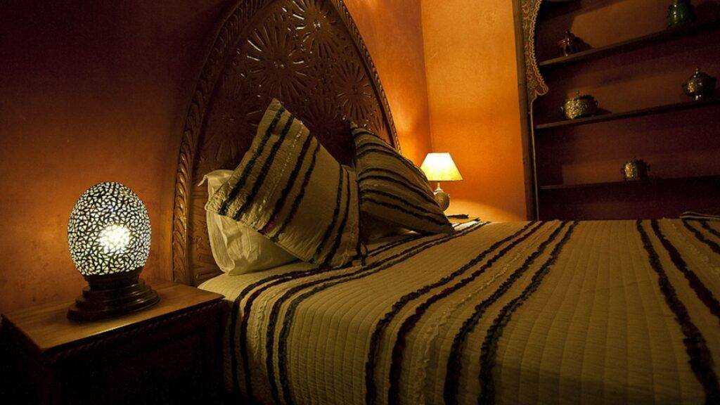 Chevets junior suite au Riad Layalina Fes