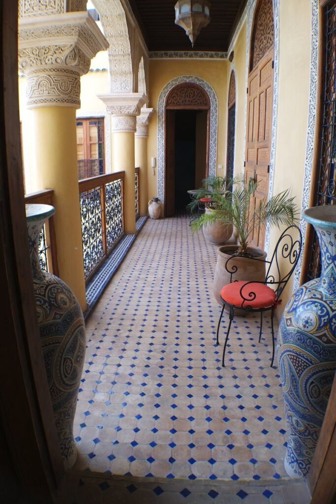 Couloir entre les suites, hôtel Riad Layalina Fes