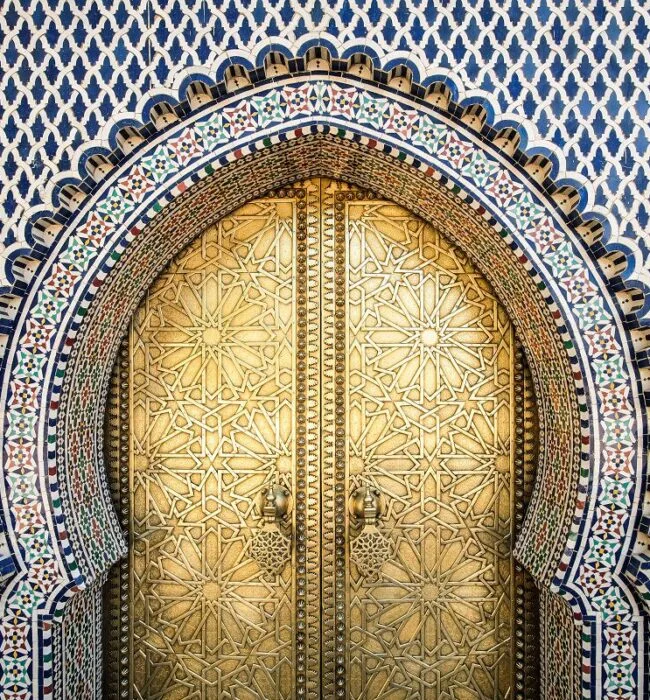 Royal palace door Fes