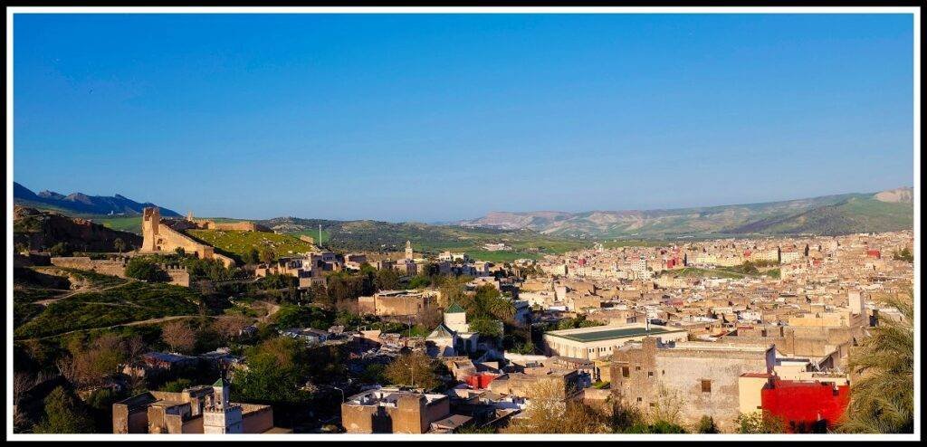 Vue sur la medina depuis terrasse du Riad Layalina Fes